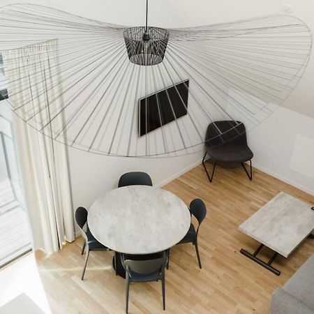 All In One Loft With Balcony And Free Parking Лідінґйо Екстер'єр фото